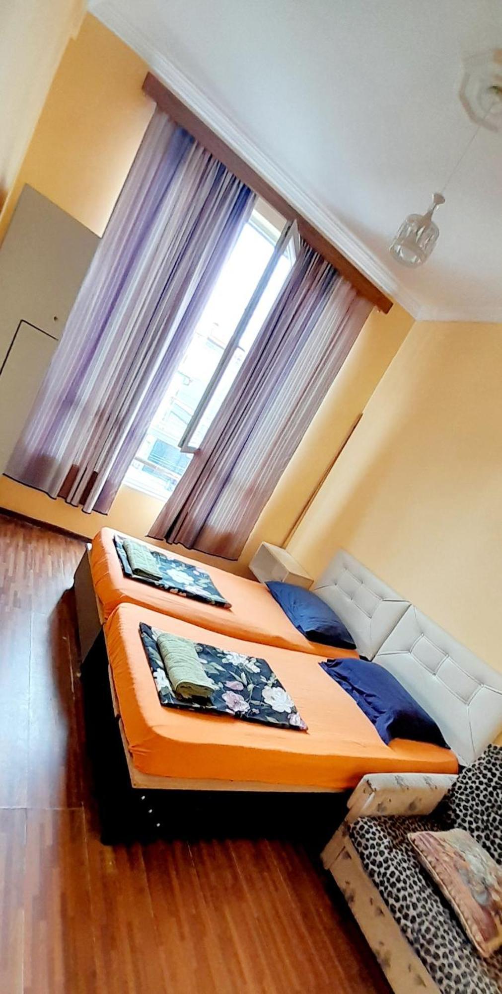 Guesthouse Qeti バトゥーミ エクステリア 写真