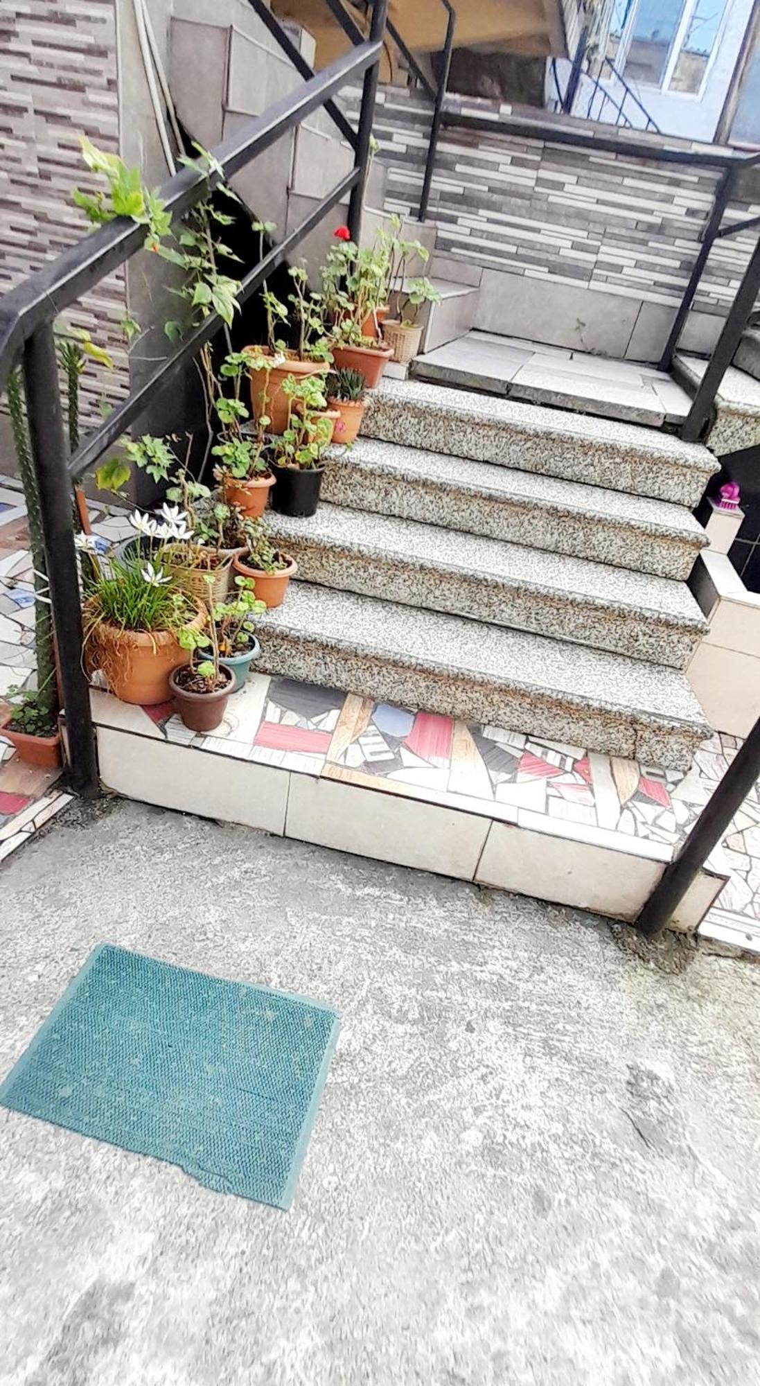 Guesthouse Qeti バトゥーミ エクステリア 写真